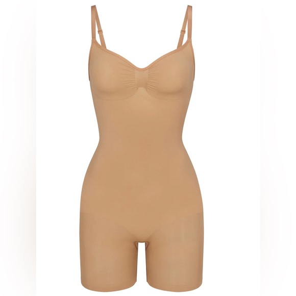 👸🏻 NIB! SKIMS Seamless Sculpting Mid Thigh Bodysuit - Picture 4 of 12